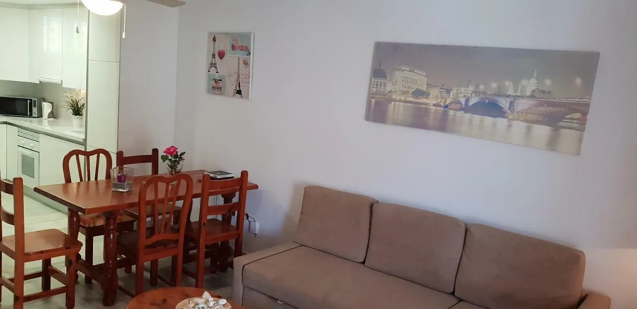 ארונה Two Bedroom Beachfront Apartment No 3 With Sea-View, Heated Pool, Close To The Sea ספרד