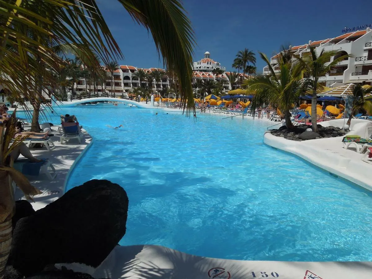 ארונה Two Bedroom Beachfront Apartment No 3 With Sea-View, Heated Pool, Close To The Sea
