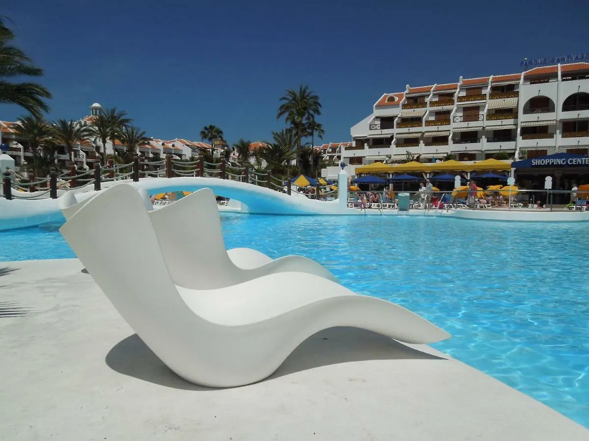 ארונה Two Bedroom Beachfront Apartment No 3 With Sea-View, Heated Pool, Close To The Sea